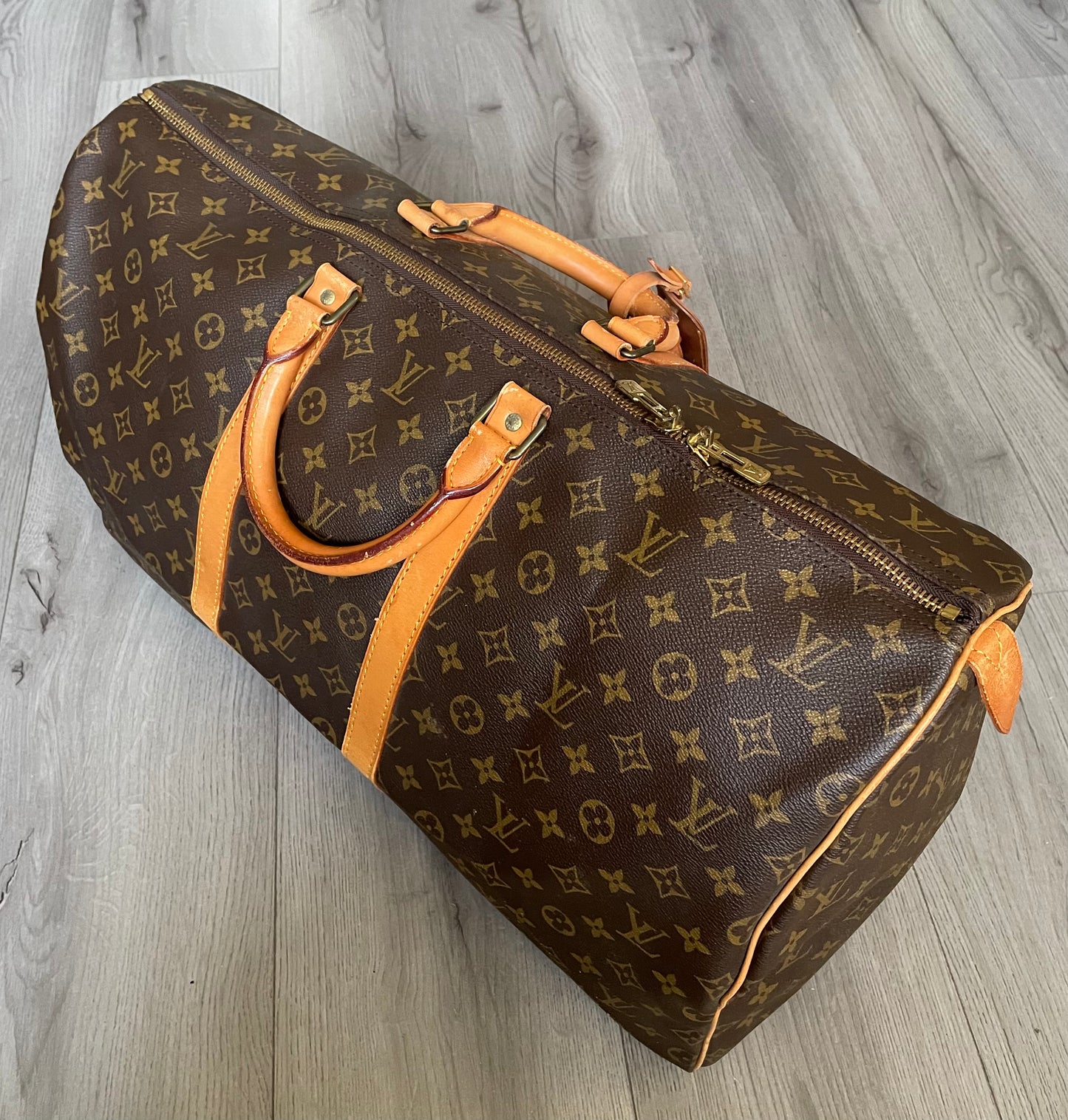 Louis Vuitton Mystery box - SARUGENERAL