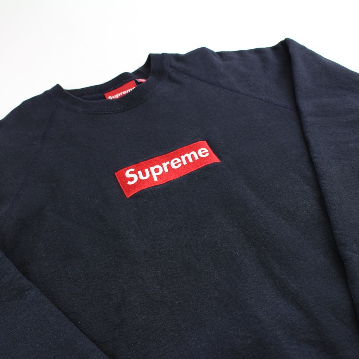 supreme red on black box logo crewneck - SaruGeneral