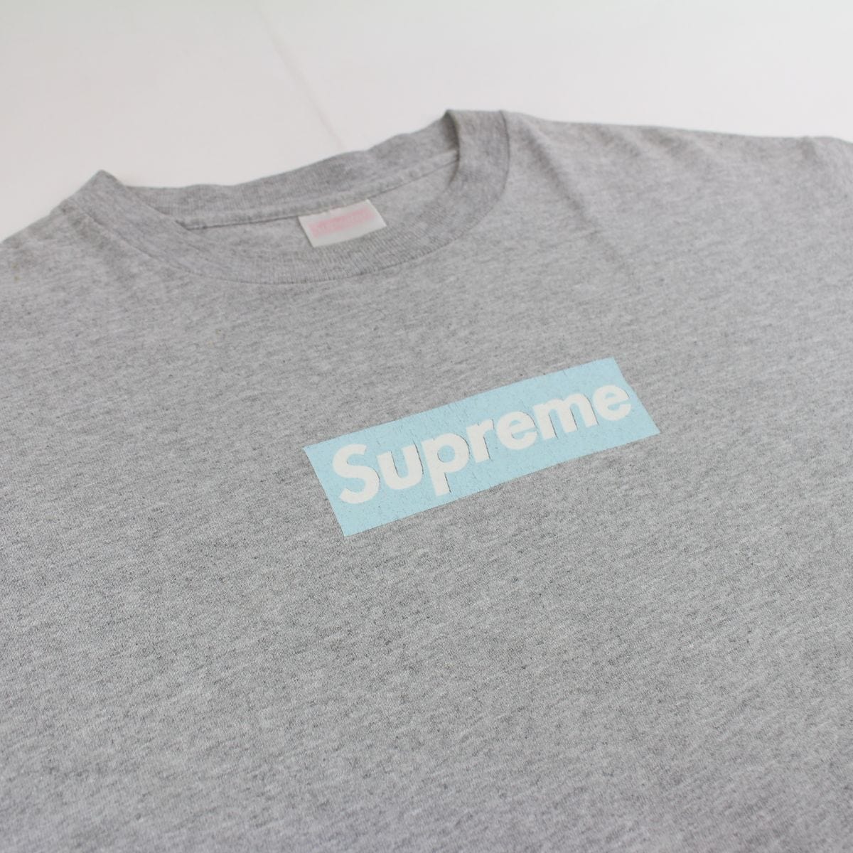 Supreme baby blue on grey Box Logo Tee - SARUUK