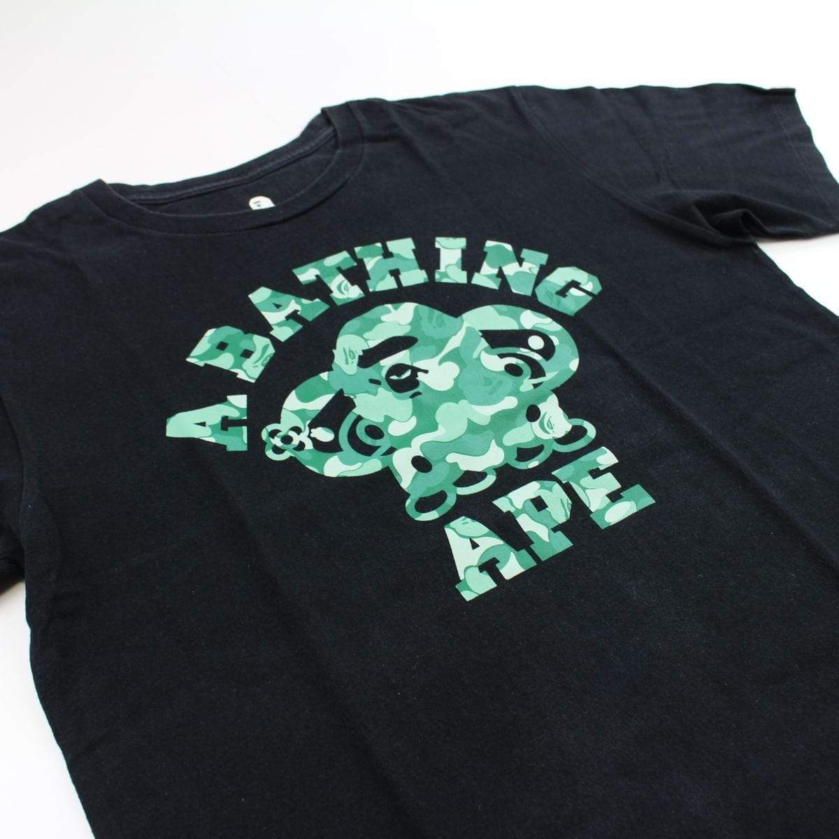 bape milo ex class green camo college logo tee black - SaruGeneral
