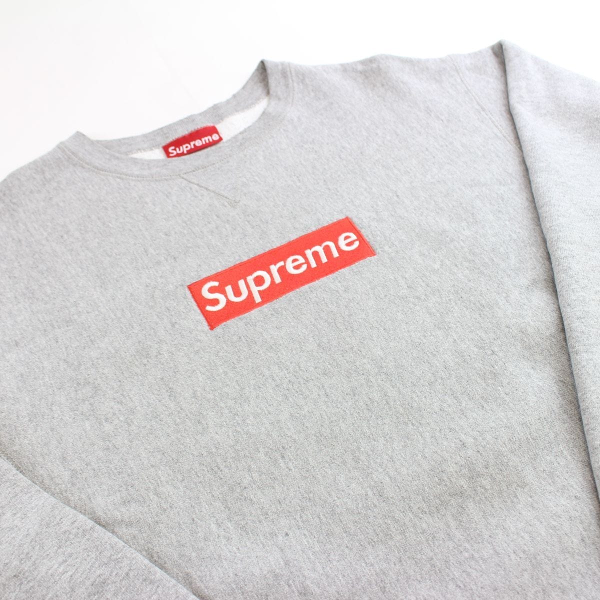 supreme red on grey box logo crewneck 1997 - SaruGeneral