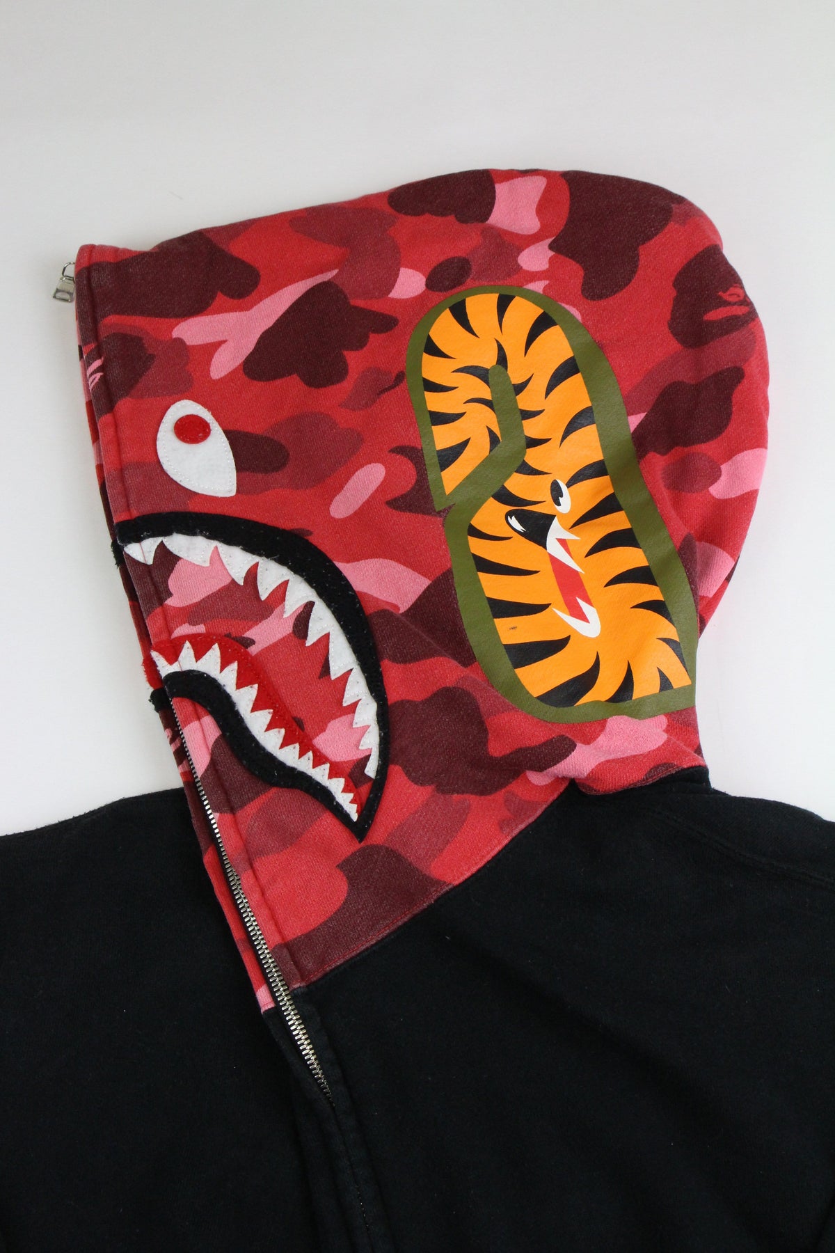 Bape Red Camo Full Face Shark Black - SaruGeneral