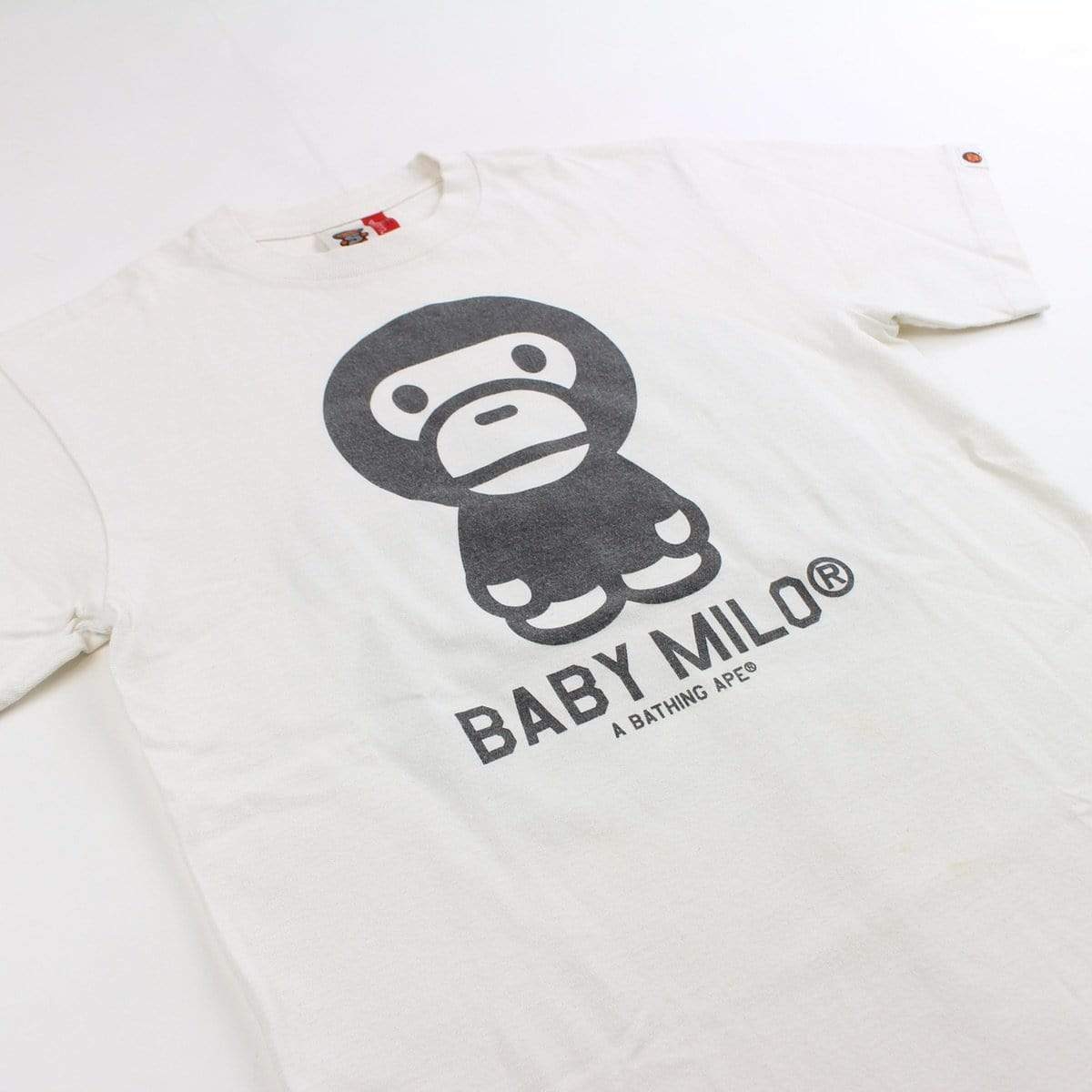 bape black baby milo figure logo tee white - SaruGeneral