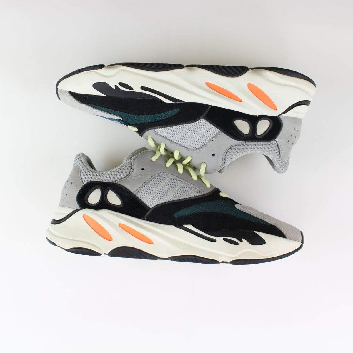 Adidas x Yeezy Boost 700 Wave Runners - SaruGeneral