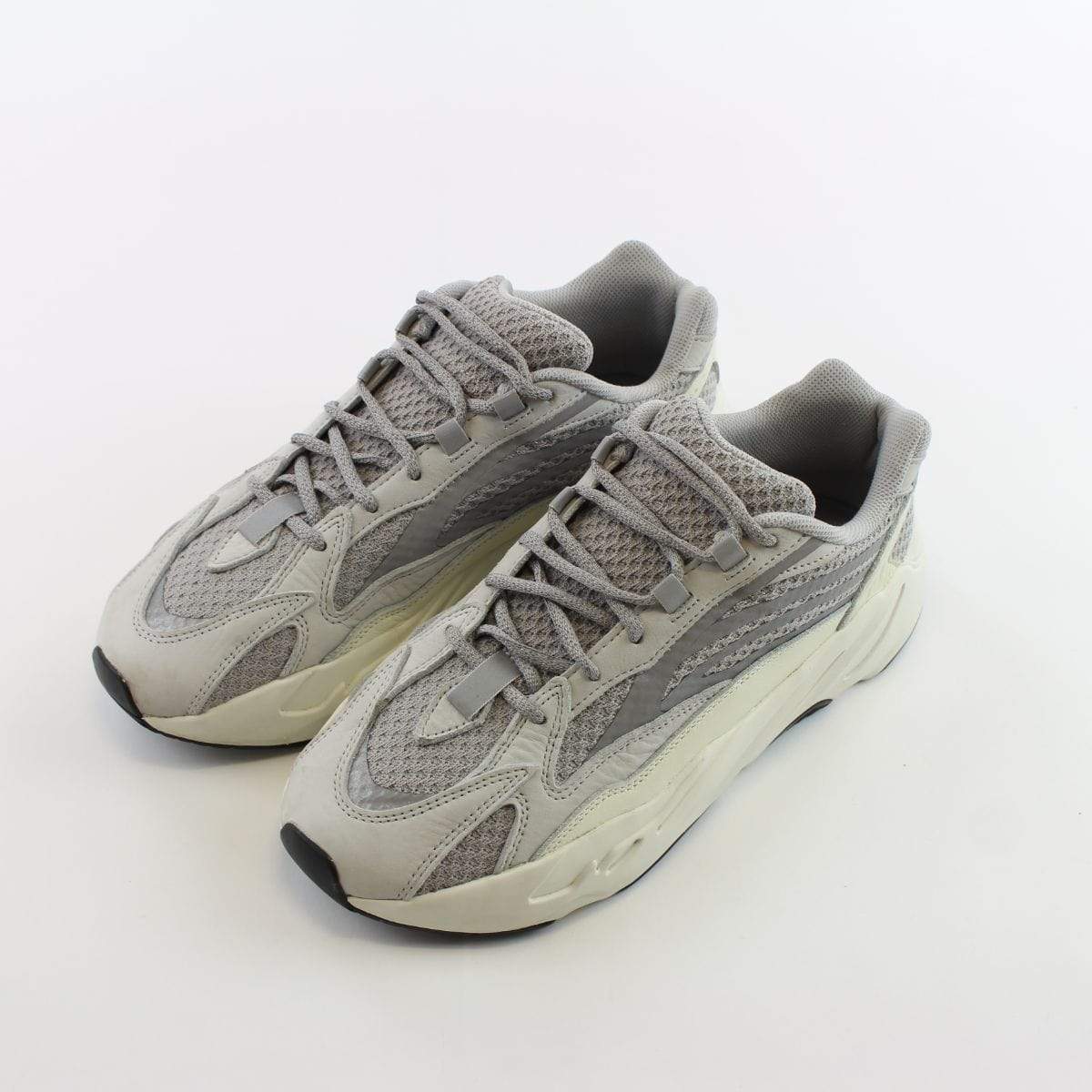 Adidas x Yeezy 700 v2 Static - SaruGeneral