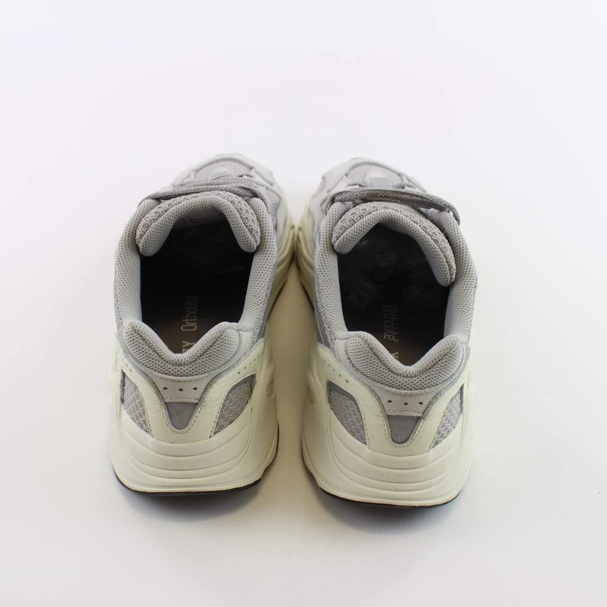 Adidas x Yeezy 700 v2 Static - SaruGeneral