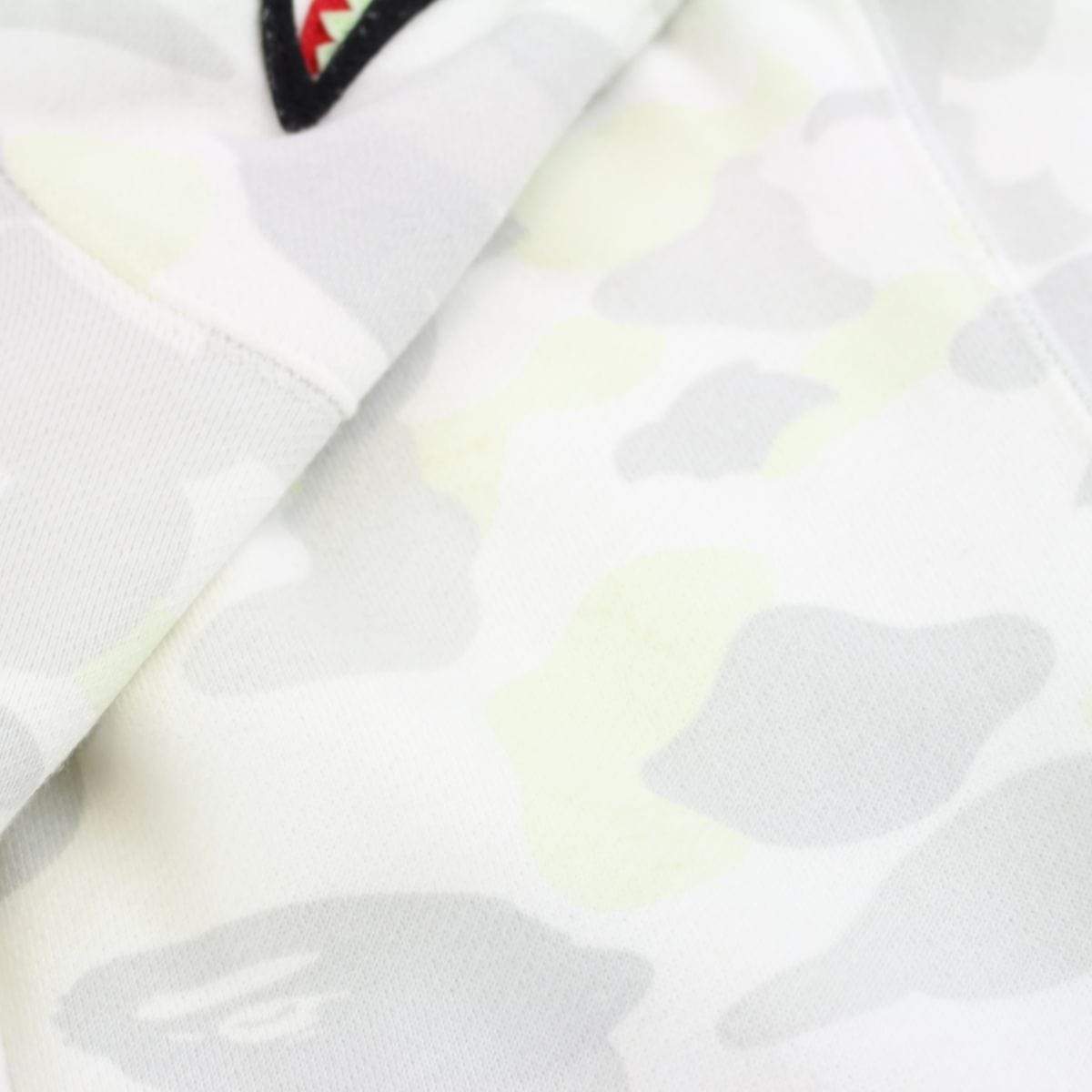 Bape glow in the dark shark White - SaruGeneral