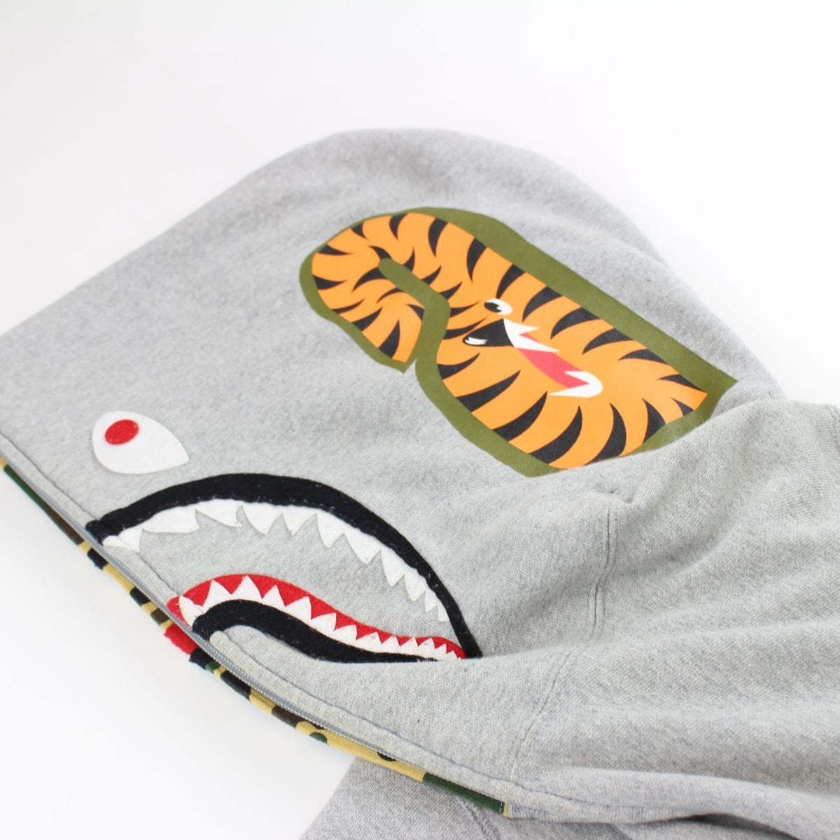 Bape Grey/1st yellow camo shark - SaruGeneral