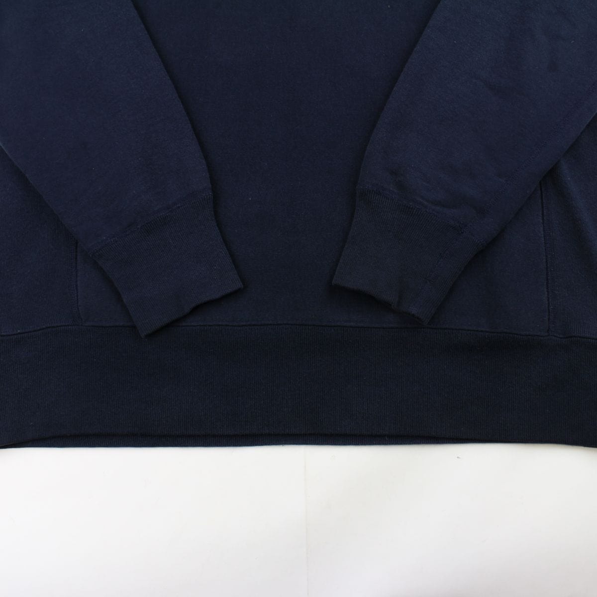 Supreme red on navy box logo crewneck early 2000's - SaruGeneral