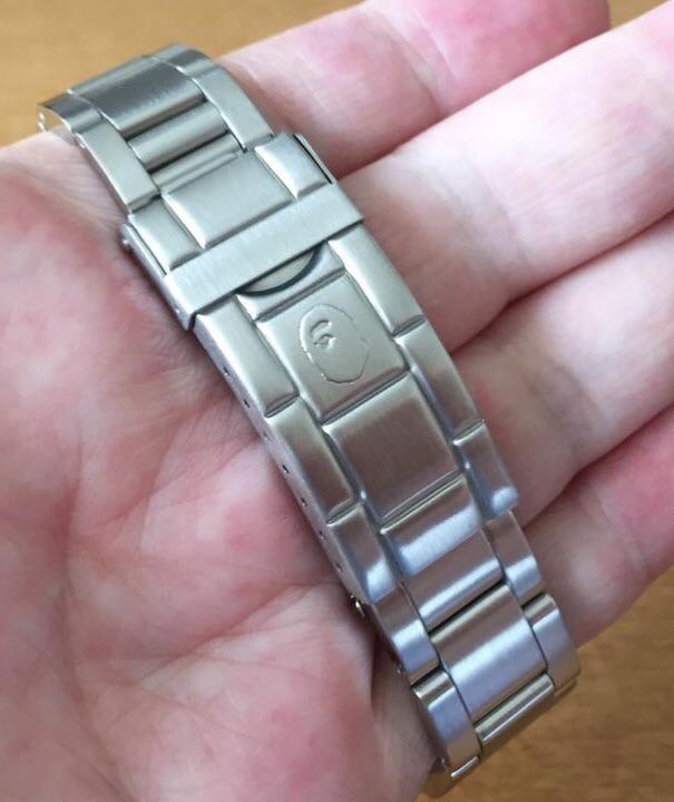 Bapex Red & Silver - SaruGeneral